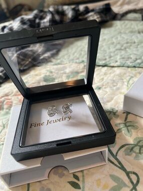 Classic Silver Knot Stud Earrings - Elegant Fine Jewelry